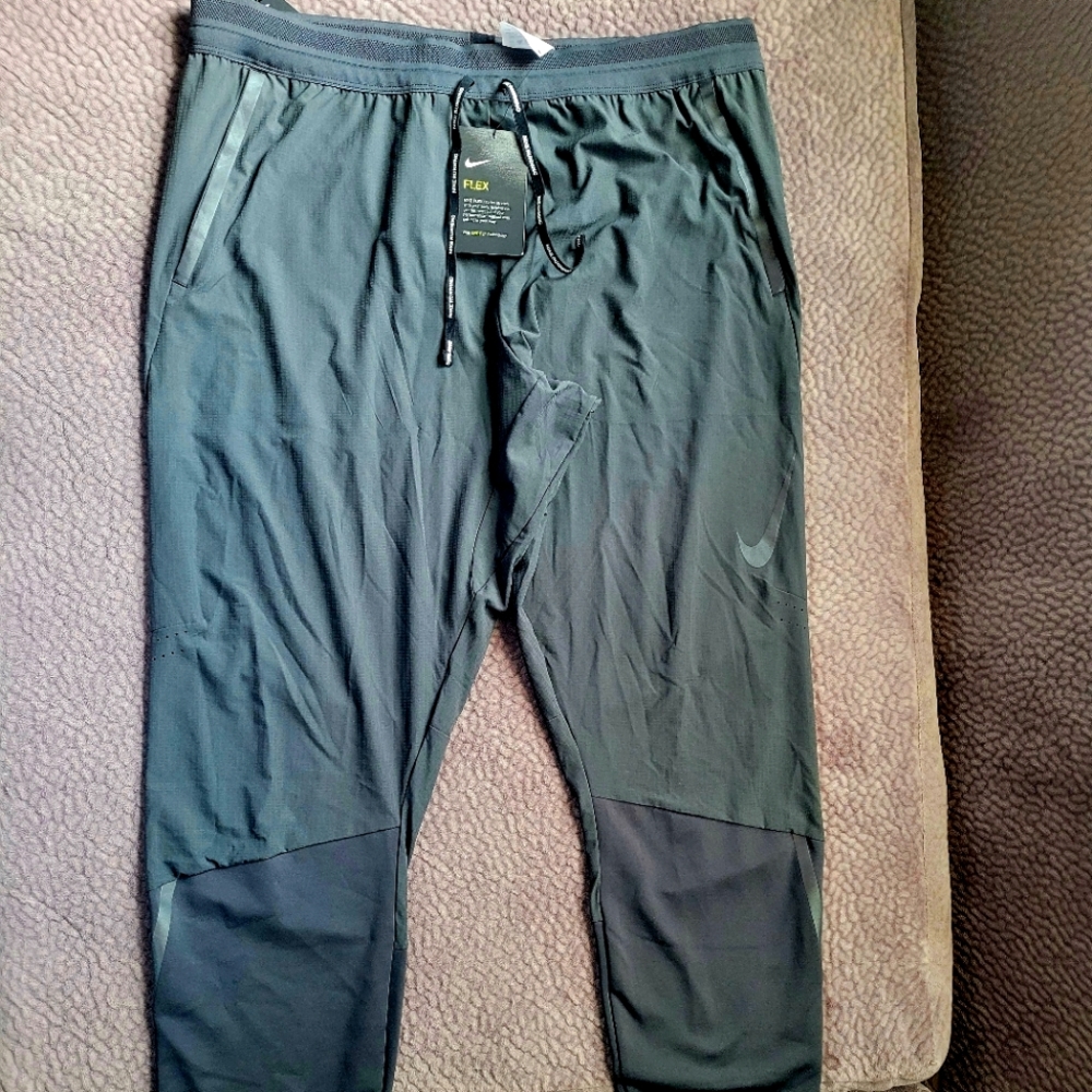 Mens Nike flex running pants ( size XL ) rare